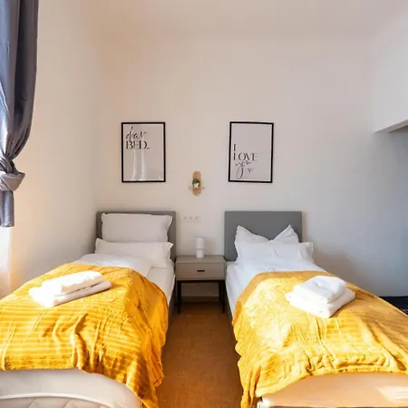 شقة Coy - Near Uni & Station With 24 7 Check-in