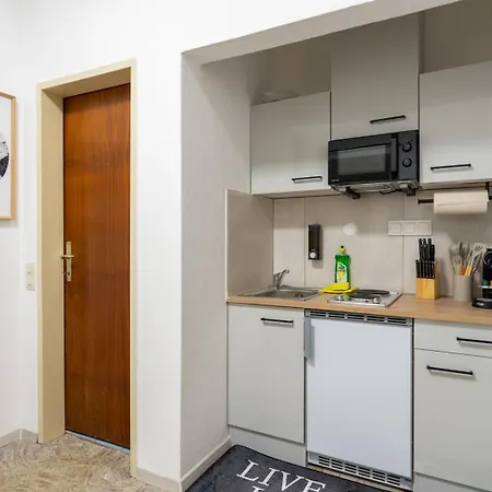 דירה Coy - Near Uni & Station With 24 7 Check-in