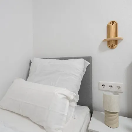 Coy - Near Uni & Station With 24 7 Check-in Leoben (Styria)