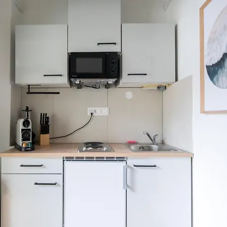דירה Coy - Near Uni & Station With 24 7 Check-in *