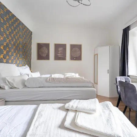 דירה Coy - Near Uni & Station With 24 7 Check-in