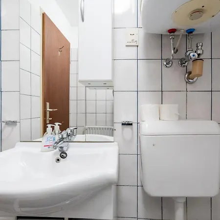 Apartment Coy - Near Uni & Station With 24 7 Check-in Leoben (Styria)