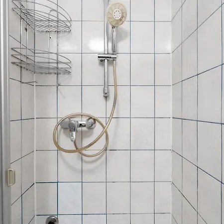 Coy - Near Uni & Station With 24 7 Check-in Apartmán *