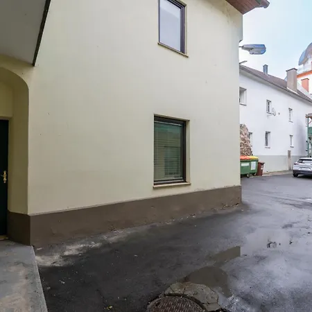 Coy - Near Uni & Station With 24 7 Check-in Apartment *