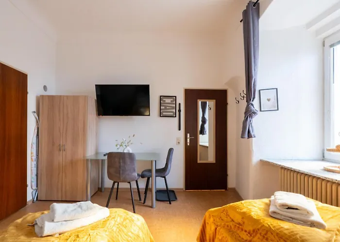 Coy - Near Uni & Station With 24 7 Check-in *