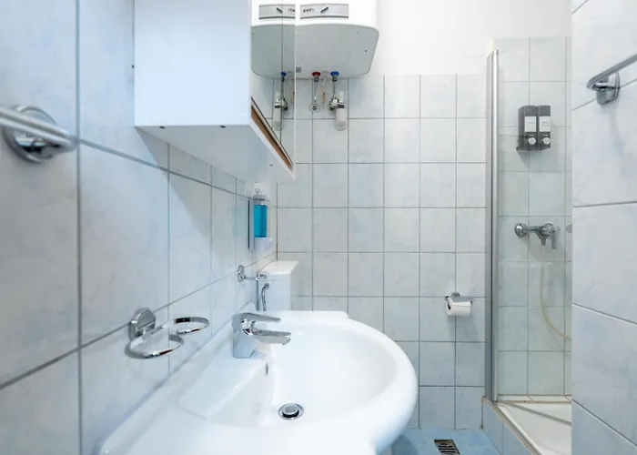 Coy - Near Uni & Station With 24 7 Check-in Leoben (Styria)