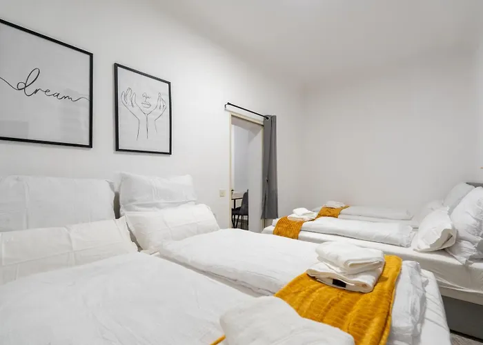 Coy - Near Uni & Station With 24 7 Check-in شقة *