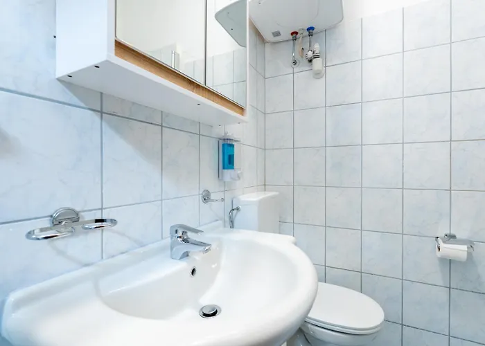 Coy - Near Uni & Station With 24 7 Check-in *