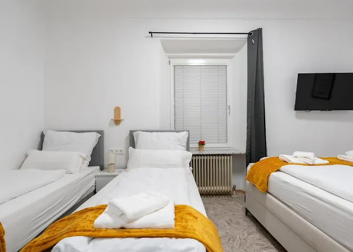 Coy - Near Uni & Station With 24 7 Check-in