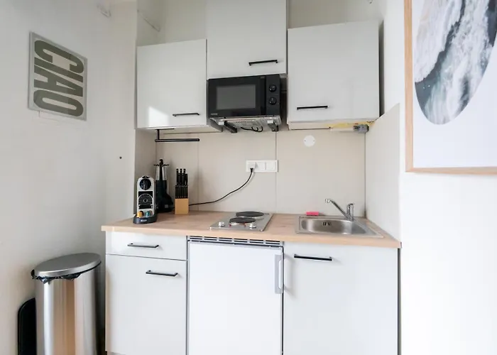 Apartment Coy - Near Uni & Station With 24 7 Check-in