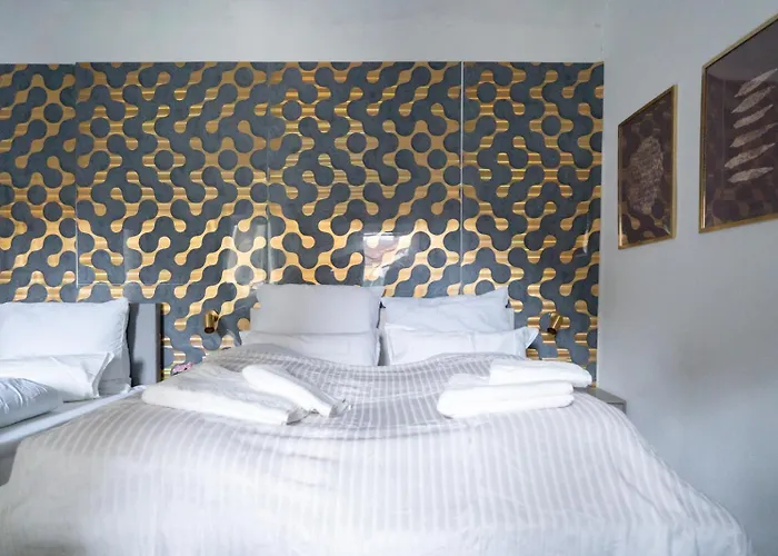 Coy - Near Uni & Station With 24 7 Check-in Apartment