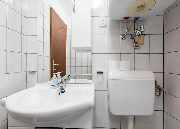 Apartment Coy - Near Uni & Station With 24 7 Check-in Leoben (Styria)