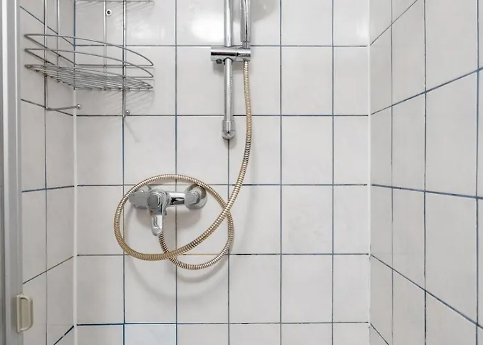 Coy - Near Uni & Station With 24 7 Check-in Apartment *