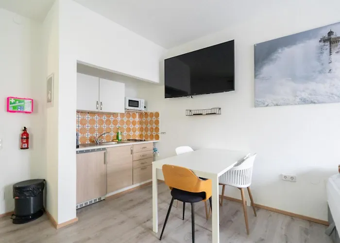 Apartment Coy - Near Uni & Station With 24 7 Check-in Leoben (Styria)
