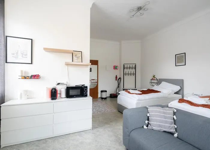 Coy - Near Uni & Station With 24 7 Check-in *